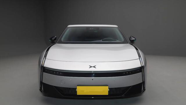 SU7遇到对手？续航820km破百3秒7，若卖25万能火吗