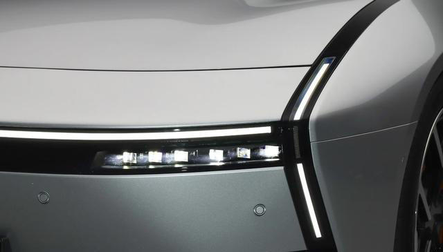 SU7遇到对手？续航820km破百3秒7，若卖25万能火吗