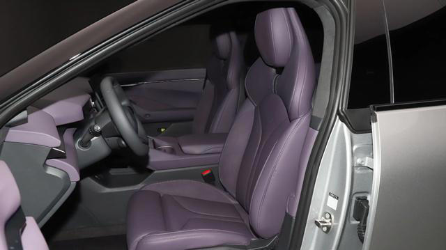 SU7遇到对手？续航820km破百3秒7，若卖25万能火吗