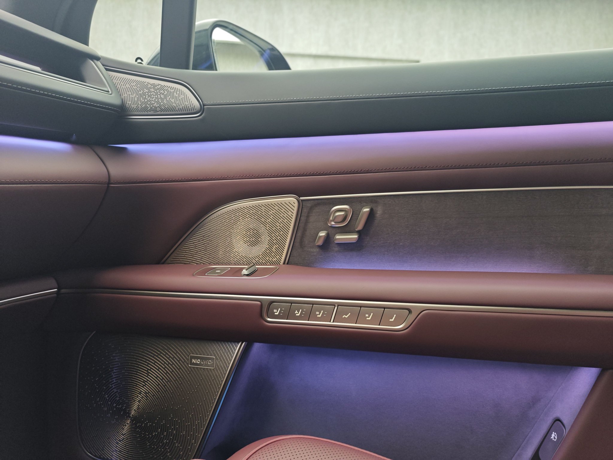 租电方案预售30.88万元起蔚来全新ES8正式开启预售