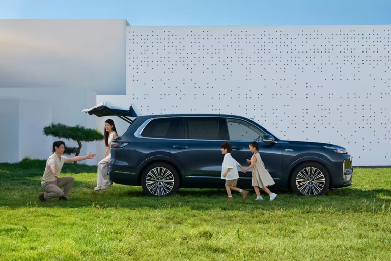 吉利银河M9预售19.38万起，20万级家庭SUV首选