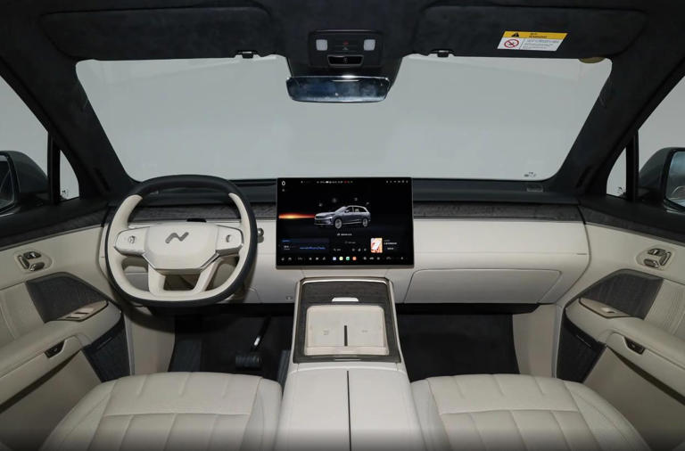 定价有威力！蔚来乐道L90创新前备箱，六座大空间超舒服？