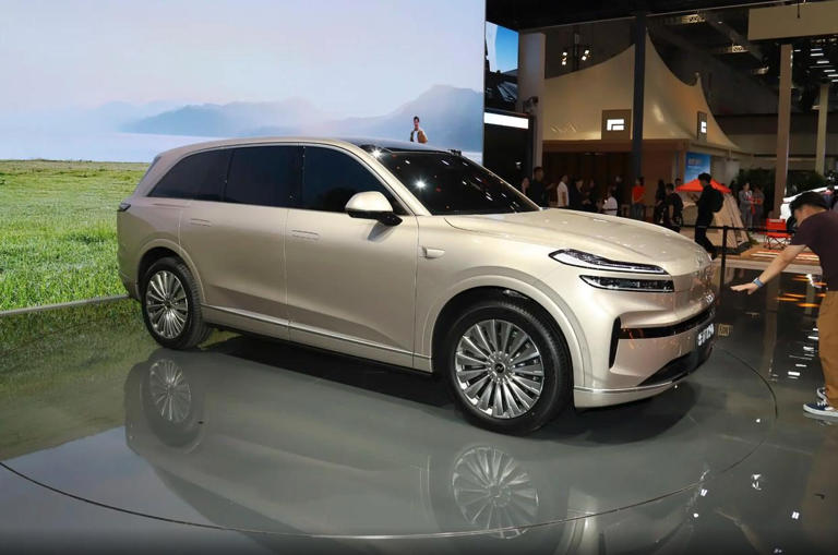 定价有威力！蔚来乐道L90创新前备箱，六座大空间超舒服？