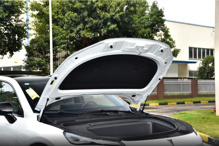 10-15万元选家用车，深蓝S05和银河E5谁更合适？