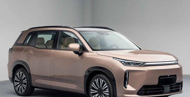 广汽埃安新款SUV实车曝光，全新设计风格，车长4685mm，两种动力