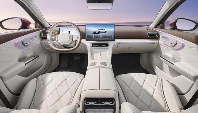 14万买3米轴距C级车，油耗不到5L，还带大沙发！