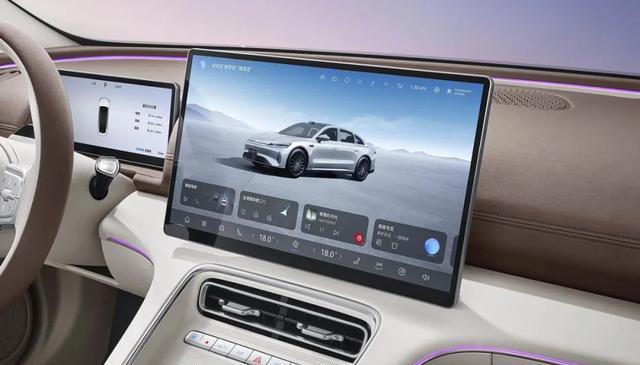 14万买3米轴距C级车，油耗不到5L，还带大沙发！