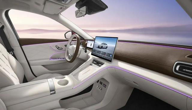 14万买3米轴距C级车，油耗不到5L，还带大沙发！