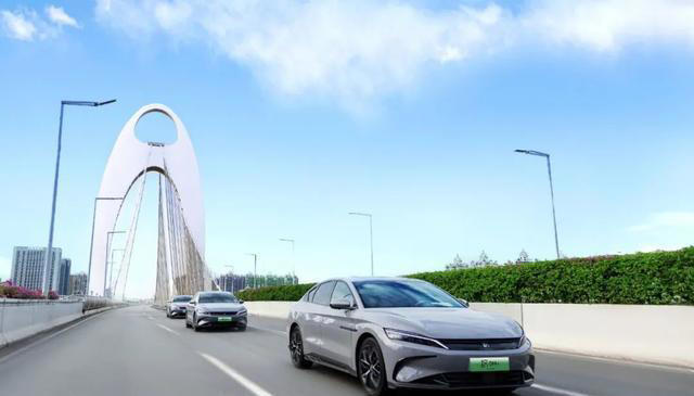 14万买3米轴距C级车，油耗不到5L，还带大沙发！