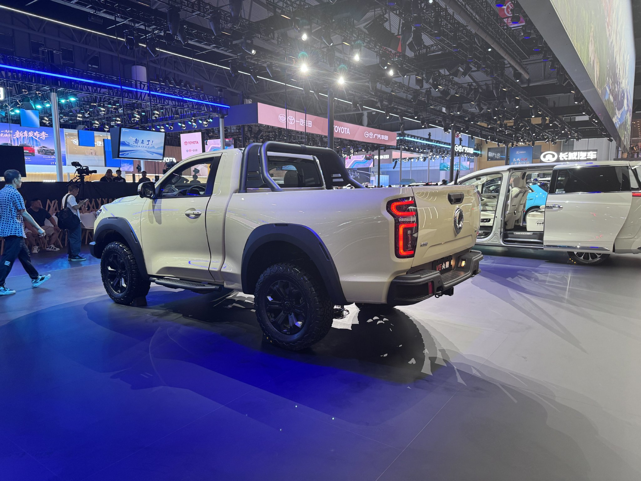 2025成都车展：长城炮V6火炮预售22.98万元