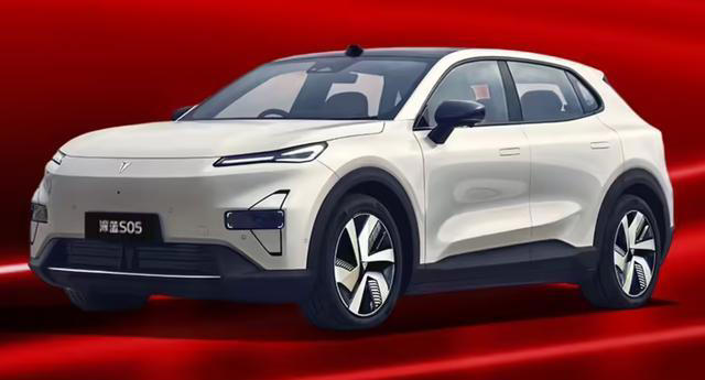 11.99万元！新款深蓝S05上市，520km续航+200kW电机！