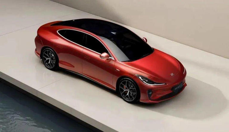 中大型智能SUV，“恒星”超级增程续航1500公里，现款仅售20万出头