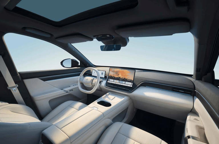 限时17.36万起，2026款东风奕派eπ008六座版，动了谁的蛋糕？