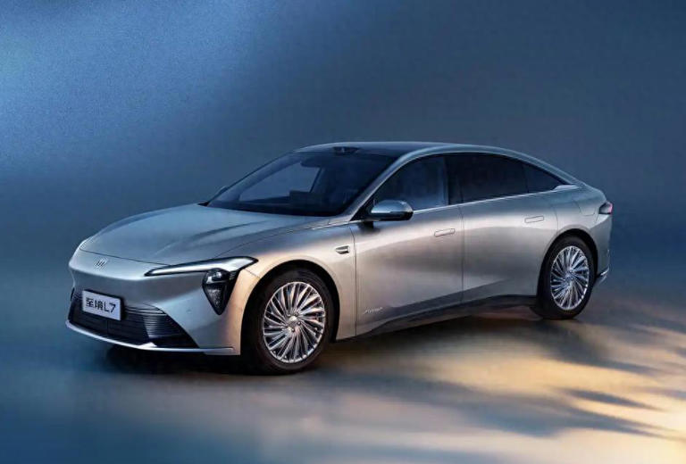 别克至境L7实车曝光！基于逍遥架构打造，提供两种全新配色