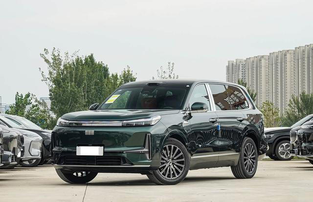 六座插混大型SUV即将上市！预售不足20万，配三电机四驱+双腔空悬