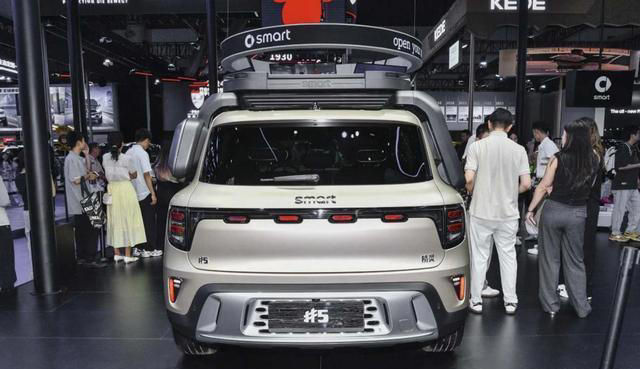 2025成都车展：smart首款插混车smart精灵#5EHD亮相