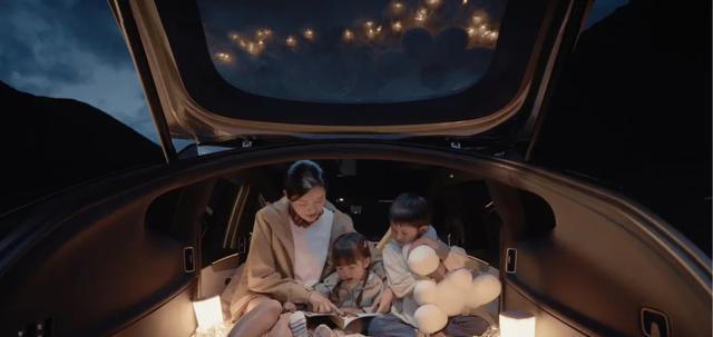 ModelYL空间实测：6人3箱轻松容纳，187cm三排无压力