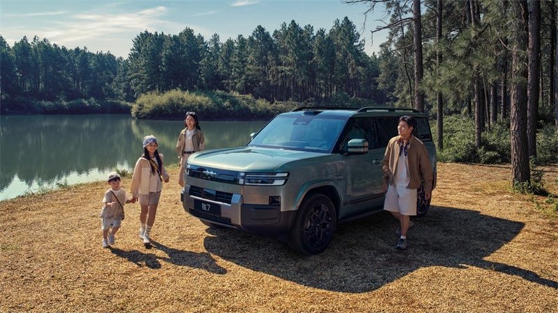 “大五座天花板”方程豹钛7火爆上市，售价17.98万元起