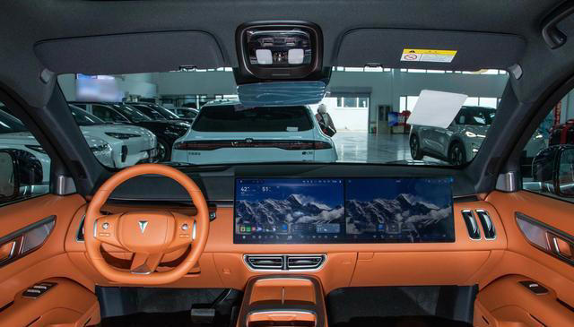 深蓝S09超长续航版上市，23.99万起的大六座增程SUV值不值？