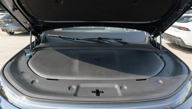 深蓝S09超长续航版上市，23.99万起的大六座增程SUV值不值？