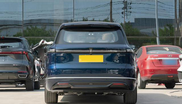 深蓝S09超长续航版上市，23.99万起的大六座增程SUV值不值？