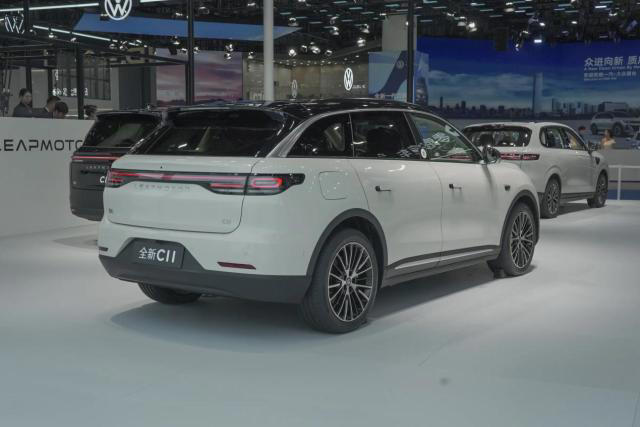 全新深蓝S07、海狮06DM、零跑C11，15万级SUV选谁？