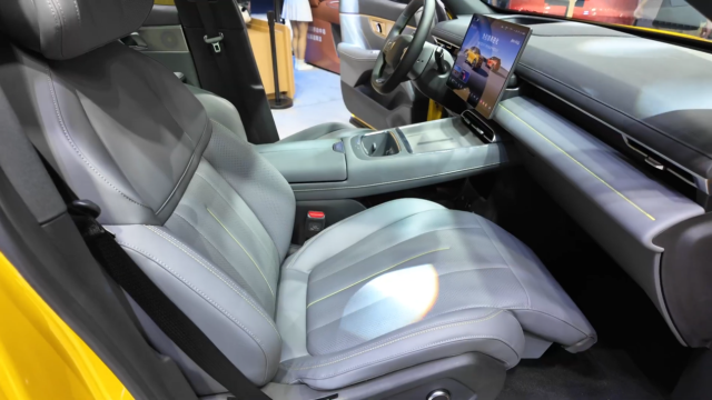 全新深蓝S07、海狮06DM、零跑C11，15万级SUV选谁？