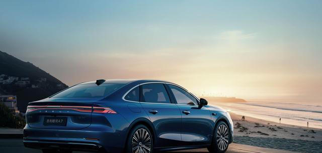 5.3m转弯+80.2km／h麋鹿！银河A7操控多稳？