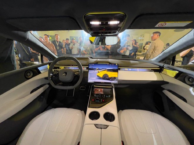 莲花Emeya/Eletre上市售价53.8-83.8万元