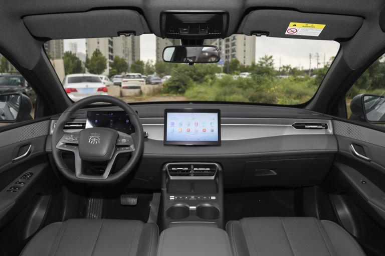 配置升级！新款比亚迪秦PLUS家族9月25日上市，换装电子怀挡