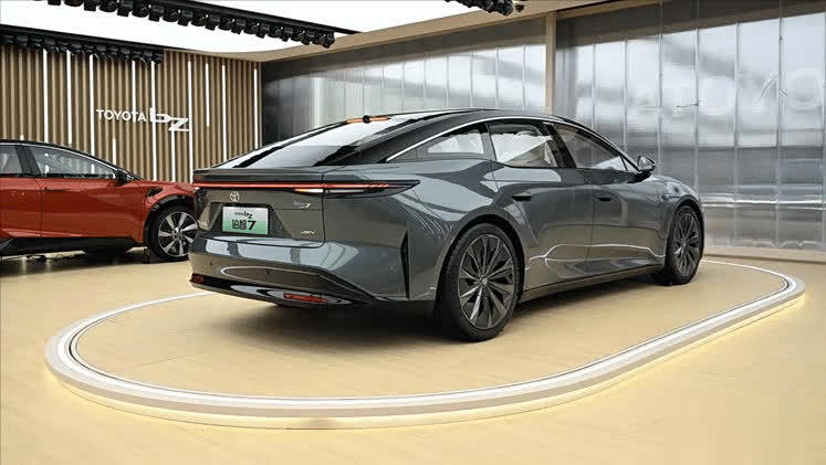 丰田铂智7（bZ7）申报图：搭载华为电驱与鸿蒙智能座舱！