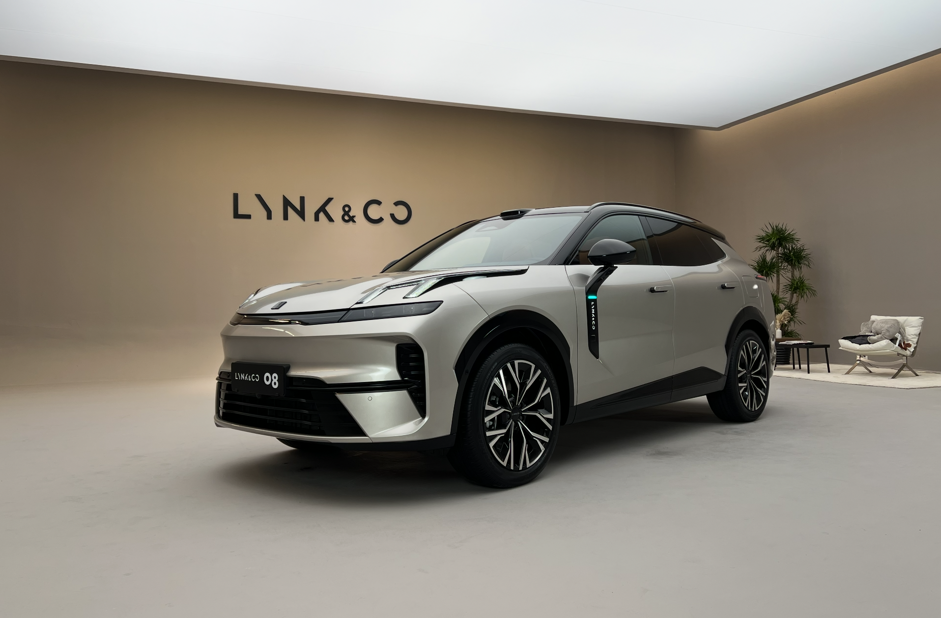 全新领克08正式上市限时15.98-21.28万元