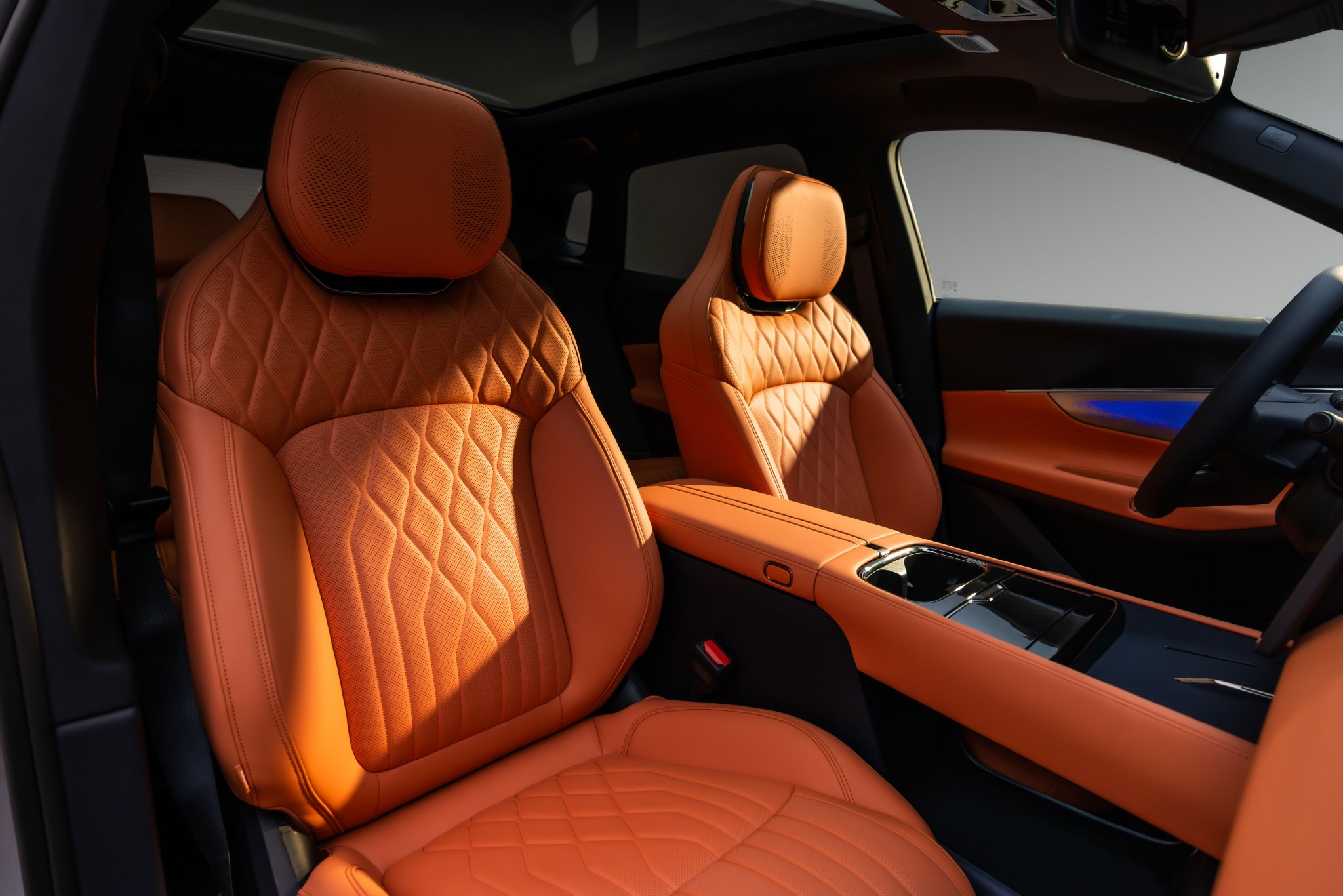 全新领克08正式上市限时15.98-21.28万元