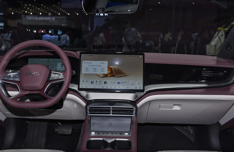 2026款海豹07DM-i：有豪华空间与智能科技，值得买吗？