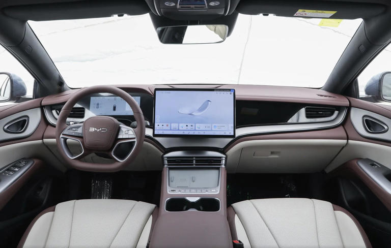 领克07EM-P与海豹07DM谁更优？深度对比揭晓答案