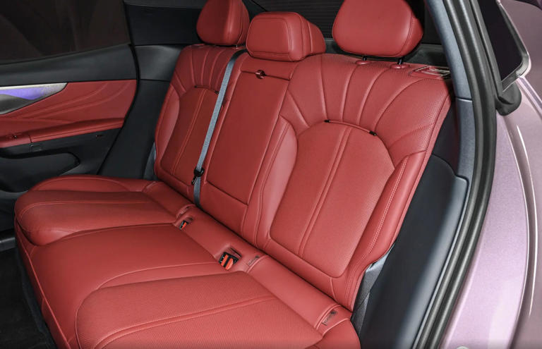 领克07EM-P与海豹07DM谁更优？深度对比揭晓答案