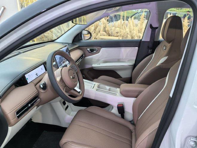 售价6.68-7.98万元五菱缤果S正式上市