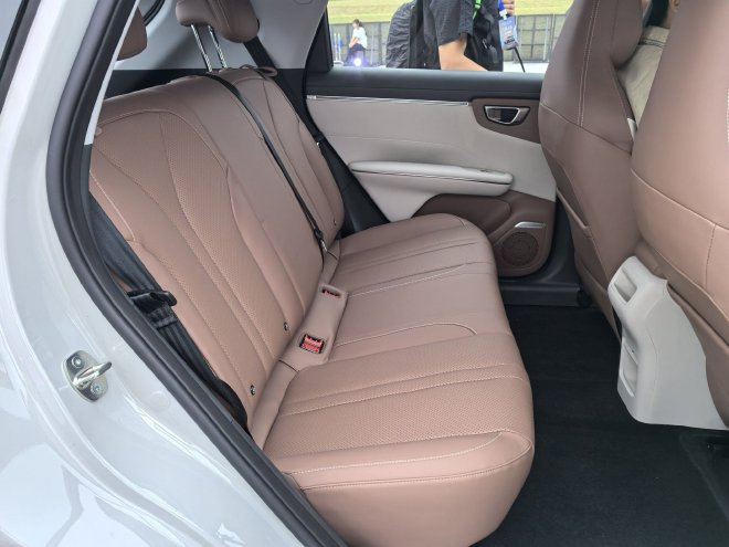 售价6.68-7.98万元五菱缤果S正式上市