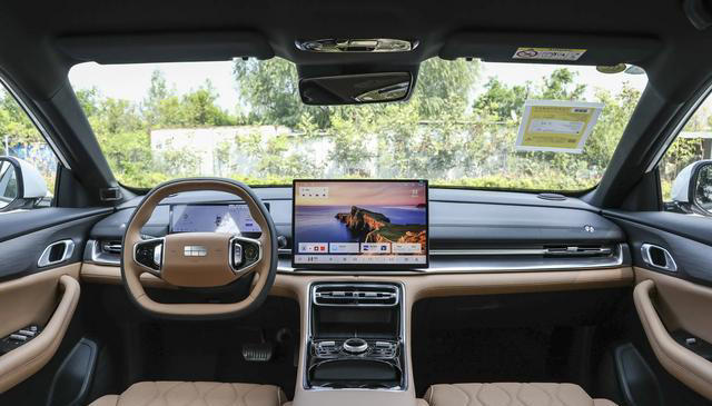 吉利“重磅新车”上市，仅8.18万，比亚迪压力更大了