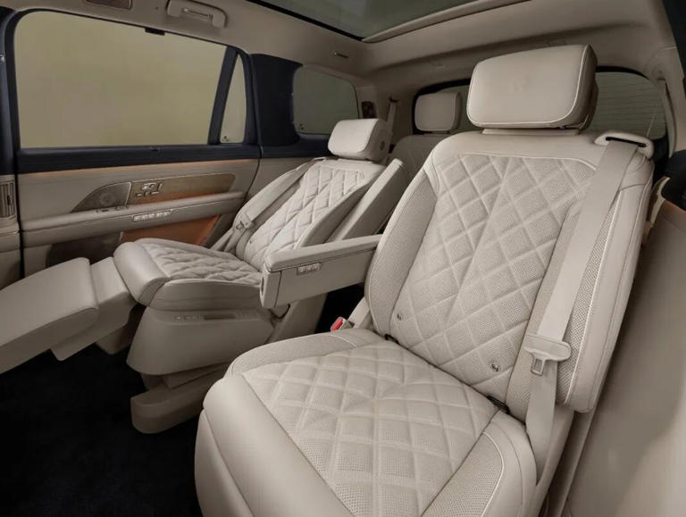 30.88万起近5米3车长635km续航3分钟极速换电