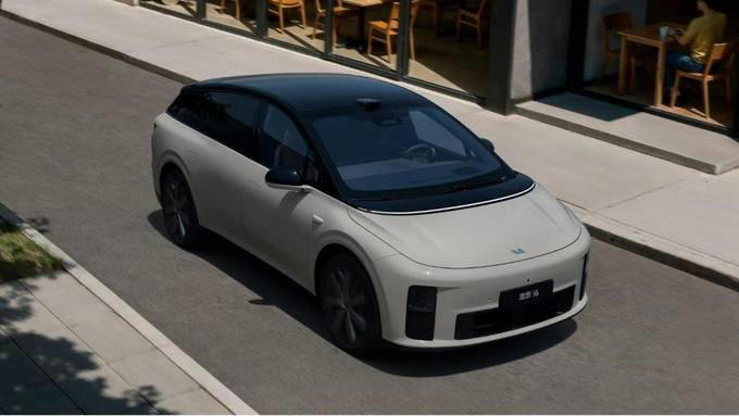 理想i6无伪装实车曝光，尾挂自行车架+800V快充，预计9月上市