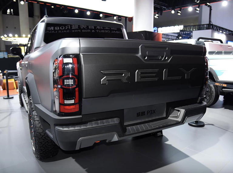 奇瑞威麟P3X成都车展亮相，方正外观搭柴油混动发动机