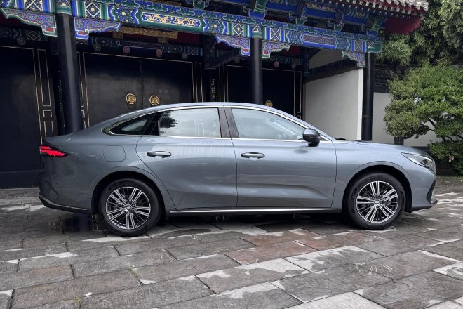 新能源神车来了静态体验吉利银河星耀6