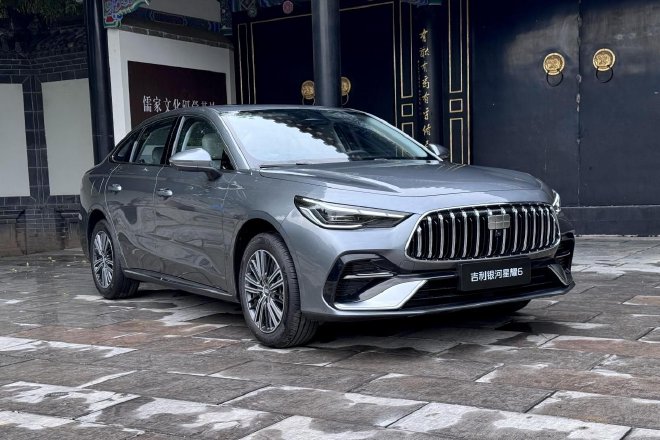 新能源神车来了静态体验吉利银河星耀6