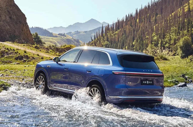 问界M7小订破10万，捷达VS8售价9.59万起，近期上市的5款新车盘点