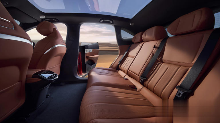 科技SUV亮点十足：3C超充+650km续航+高级悬架