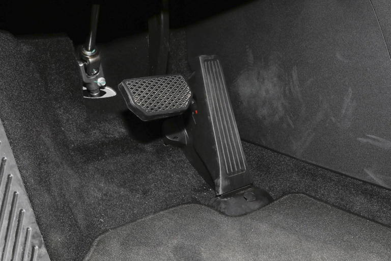 13万多增程SUV,纯电续航210公里,配激光雷达大五座! 13万多增程SUV,纯电续航210公里,配激光雷达大五座!