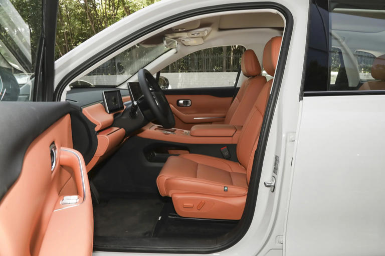 13万多增程SUV,纯电续航210公里,配激光雷达大五座! 13万多增程SUV,纯电续航210公里,配激光雷达大五座!