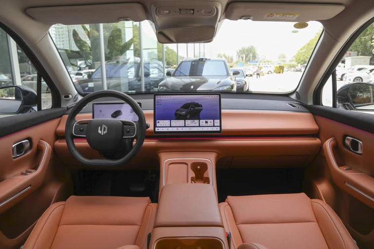 13万多增程SUV,纯电续航210公里,配激光雷达大五座! 13万多增程SUV,纯电续航210公里,配激光雷达大五座!