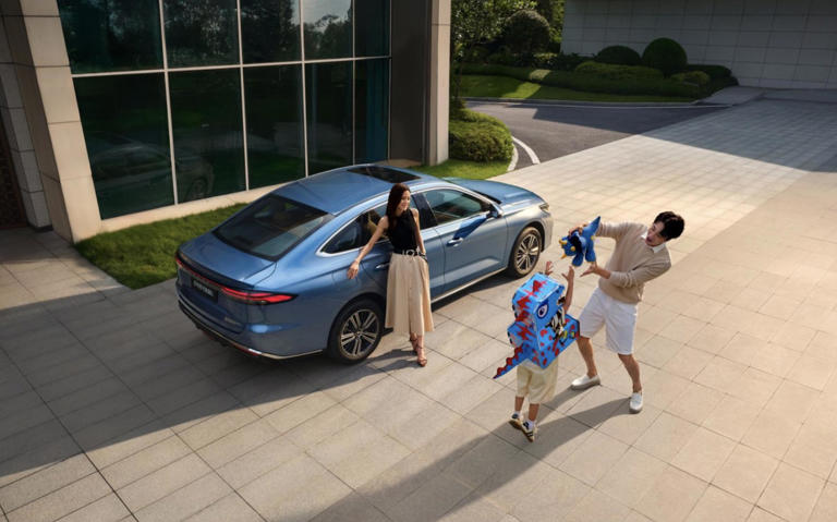 新一代国民电混家轿来袭！市区油耗2L，续航1700km，6.88万起